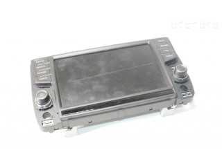 Радио/ проигрыватель CD/DVD / навигация