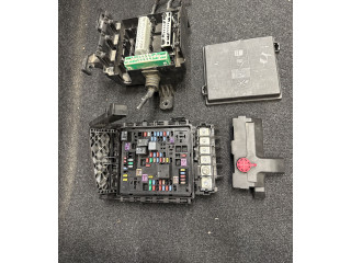 Pojistková skříňka 84044723, 7154093730 Chevrolet Camaro 2017