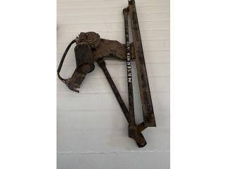 Моторчик дворников     Maserati Biturbo