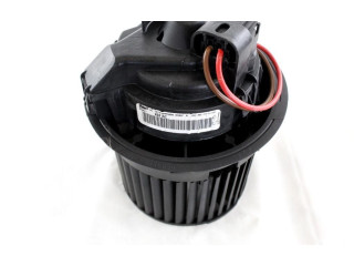 Вентилятор печки 272100975R Dacia Sandero