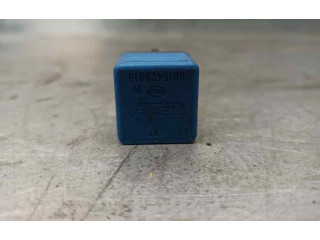 Pojistková skříňka 0015429919, 4RA00412203 Mercedes-Benz C W202 1994