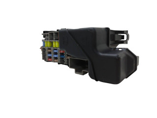 Блок предохранителей 30659288 Volvo S60