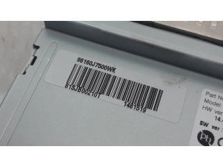 Радио/ проигрыватель CD/DVD / навигация