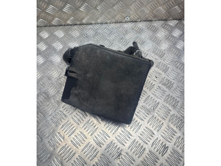 Блок предохранителей Mitsubishi Outlander