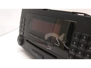 Радио/ проигрыватель CD/DVD / навигация