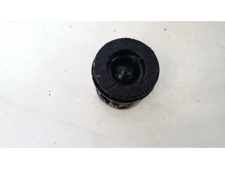 Píst 10653 Opel Vivaro pro naftový motor 2.0