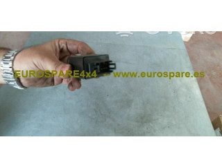 Блок предохранителей MB666637 Mitsubishi Montero