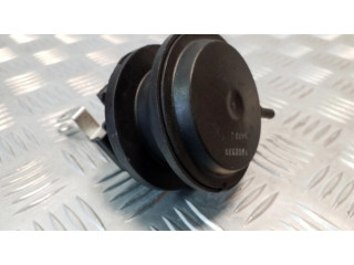 Другая деталь отсека двигателя