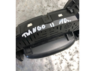 Панель приборов 8200934876 Renault Twingo II