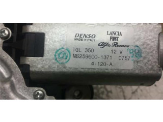 Моторчик заднего дворника 2596001371    Fiat 500L