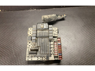 Блок предохранителей 9162438 Volvo S80