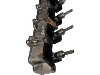 Топливная рампа 03C906036F, 03C906036F Volkswagen Golf VI для двигателя CAXA