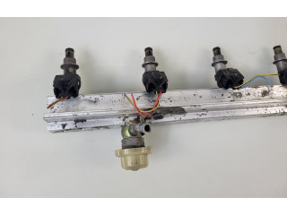 Топливная рампа    Honda Accord   для двигателя F20B6