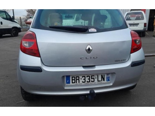 Блок предохранителей     Renault Clio III    