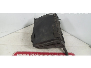 Блок предохранителей 1K0937132F, 017180061   Volkswagen Caddy    