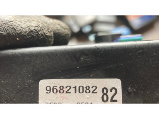 Блок предохранителей 96821082, 0504   Chevrolet Captiva    