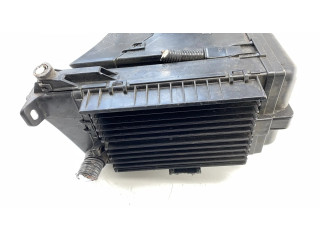   Pojistková skříňka    Toyota Harrier II XU30 2007