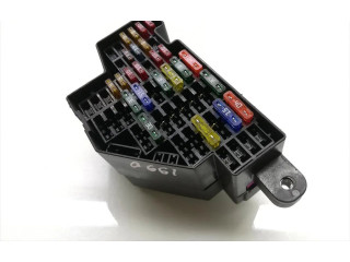 Блок предохранителей 2635127-010101   Audi A3 S3 8P    