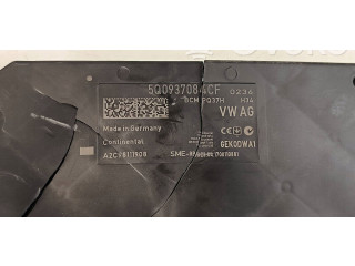 Блок комфорта 5Q0937084CF Skoda Superb B8 (3V)