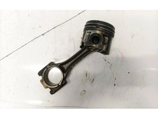 Píst Volkswagen PASSAT B5.5