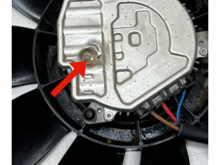 Вентилятор радиатора     993454J    Audi Q5 SQ5 