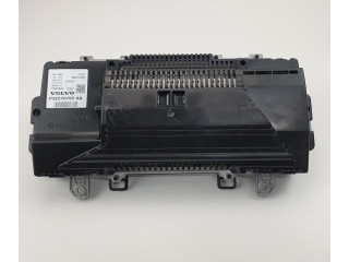 Панель приборов 32276752   Volvo XC90       