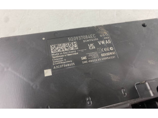 Другие блоки управления / модули 5Q0937084EC Skoda Superb B8 (3V)