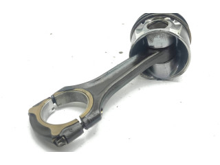 Píst Mercedes-Benz S W220 -