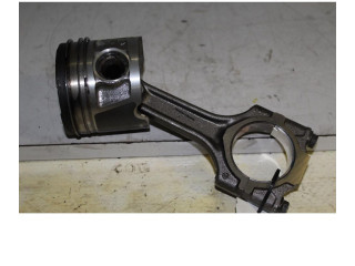  Поршень с шатуном 940C1000   Fiat 500L  