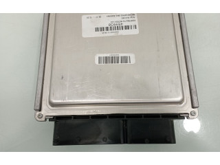 Блок управления двигателя 04L907445G Skoda Karoq