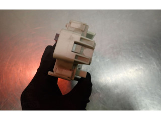 Блок предохранителей 21211-19139148F Mitsubishi Outlander