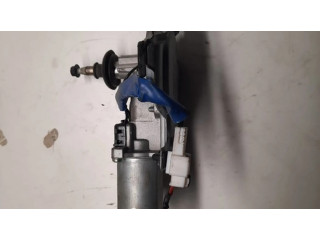 Двигатель стеклоочистителя заднего стекла