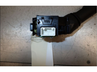 Ручка стеклоочистителей DF7466128 Mazda 2