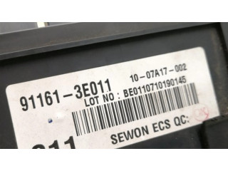 Блок предохранителей 911613E011   KIA Sorento    