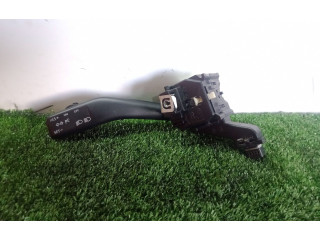 Ручка поворотов/ фонарей Skoda Octavia Mk2 (1Z)