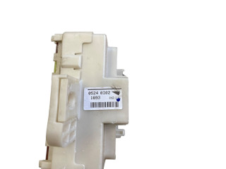 Блок предохранителей  05240T02   Mitsubishi L200    