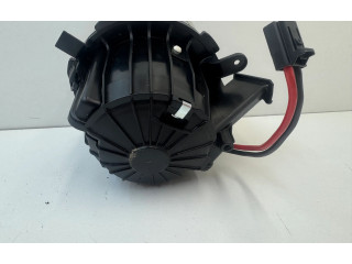 Вентилятор печки BEHRX6812005 Audi Q5 SQ5