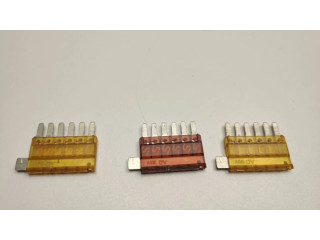 Pojistková skříňka Mercedes-Benz C W205 2014