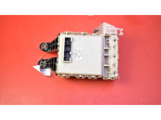 Pojistková skříňka 8273005J60, 8273005J60 Toyota Avensis T270 2015