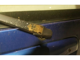 Моторчик заднего дворника     Suzuki Ignis