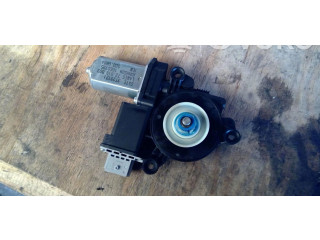 Передний двигатель механизма для подъема окон    Alfa Romeo Giulietta