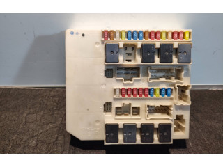 Блок предохранителей  6105, 233293D   Renault Clio III    