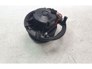 Вентилятор печки 5Q1819021E Audi Q2 -