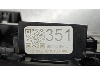 Přístrojová deska Peugeot 108 2021 69065480U