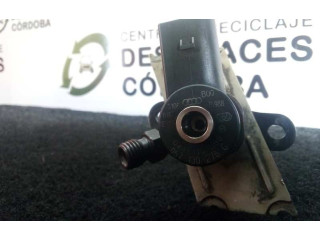 Injektor Einspritzdüse Audi A8 S8 D2 4D AKF