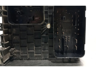 Блок предохранителей 1K0937124H Audi A3 S3 8P