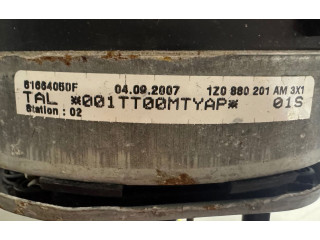 Подушка безопасности водителя 1Z0880201AM, 61664050F Skoda Octavia Mk2 (1Z)