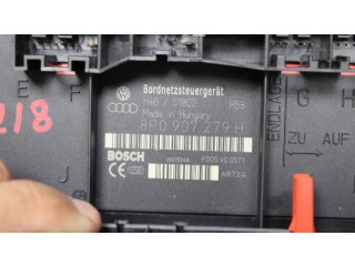   Pojistková skříňka 8P0907279H   Audi TT TTS Mk2 2007