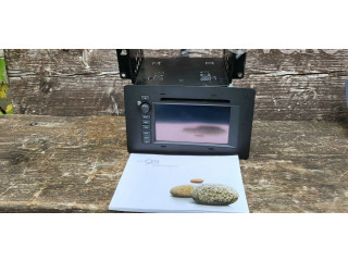 Радио/ проигрыватель CD/DVD / навигация