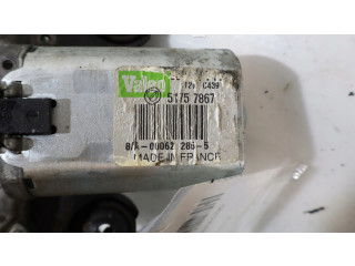 Моторчик заднего дворника 51757867 Fiat Grande Punto